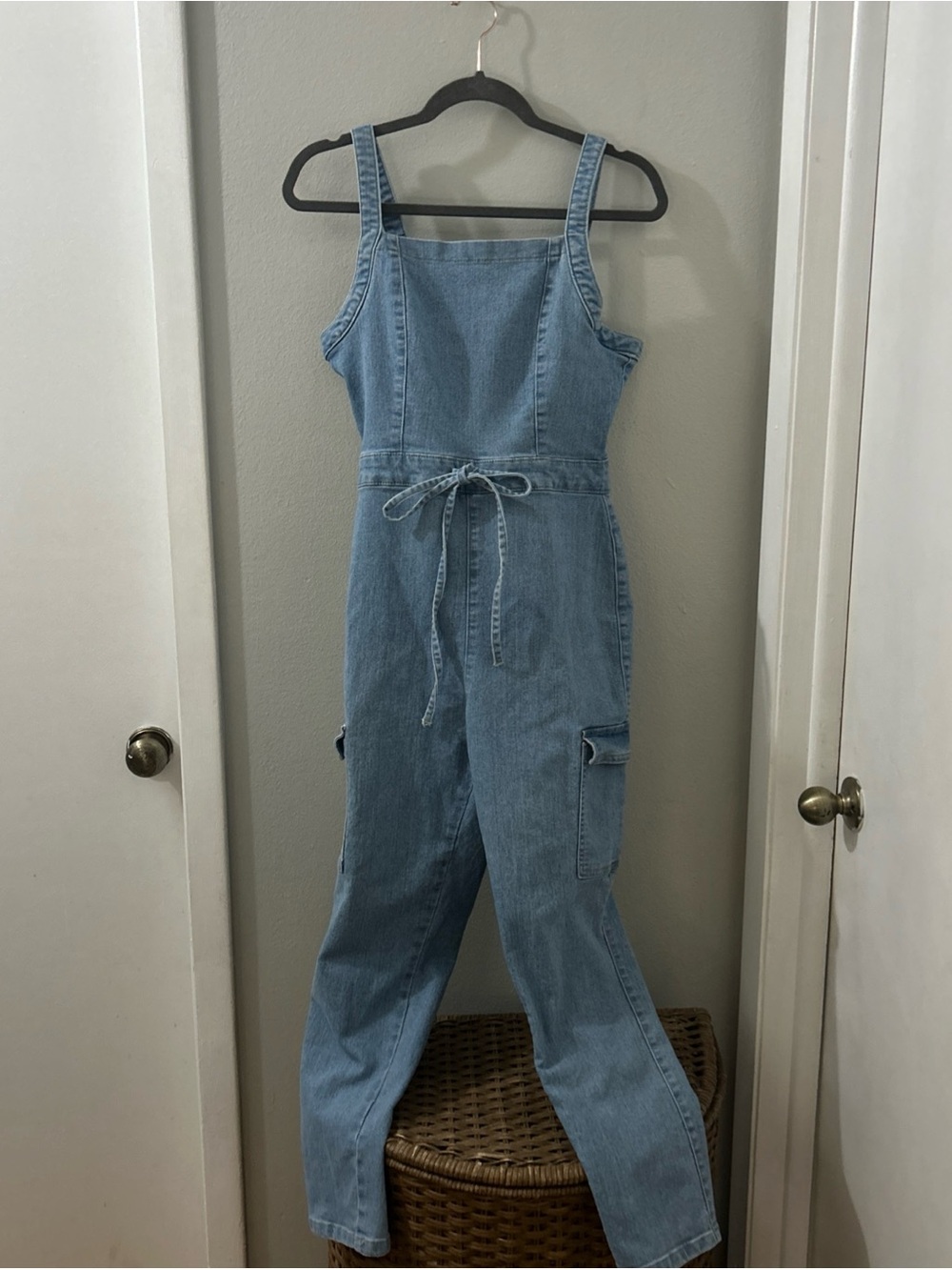 Tinseltown Jrs Cotton Blend Tie Waist Back Zip Cargo Pocket Denim Jumpsuit  Med